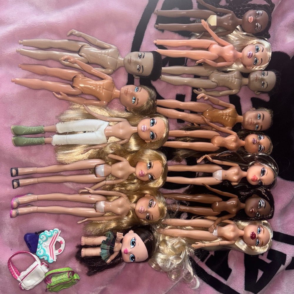 BRATZ DOLL LOT!